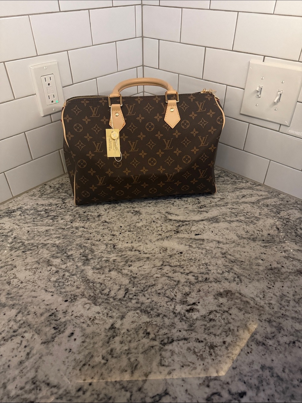 Handbag - Picture 9 of 13